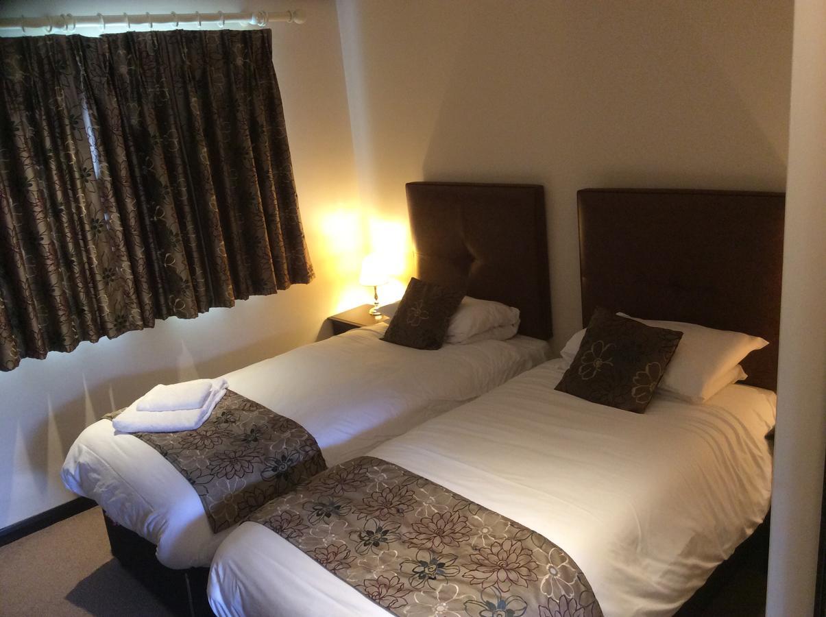 The Coach & Horses Inn Chislehampton Εξωτερικό φωτογραφία
